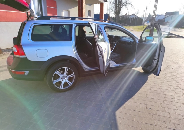 Volvo XC 70 cena 81000 przebieg: 143000, rok produkcji 2015 z Małogoszcz małe 121